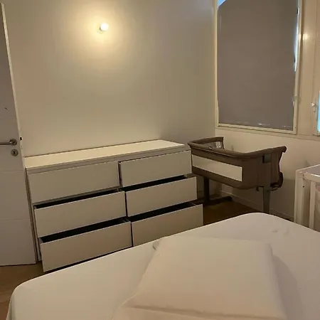 Apartment 2 Pieces A *
